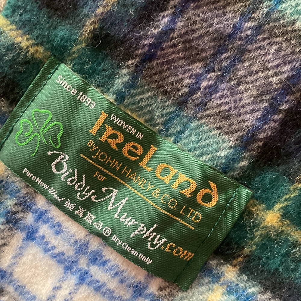 Authentic IRISH Scarf - Picture 2 of 2